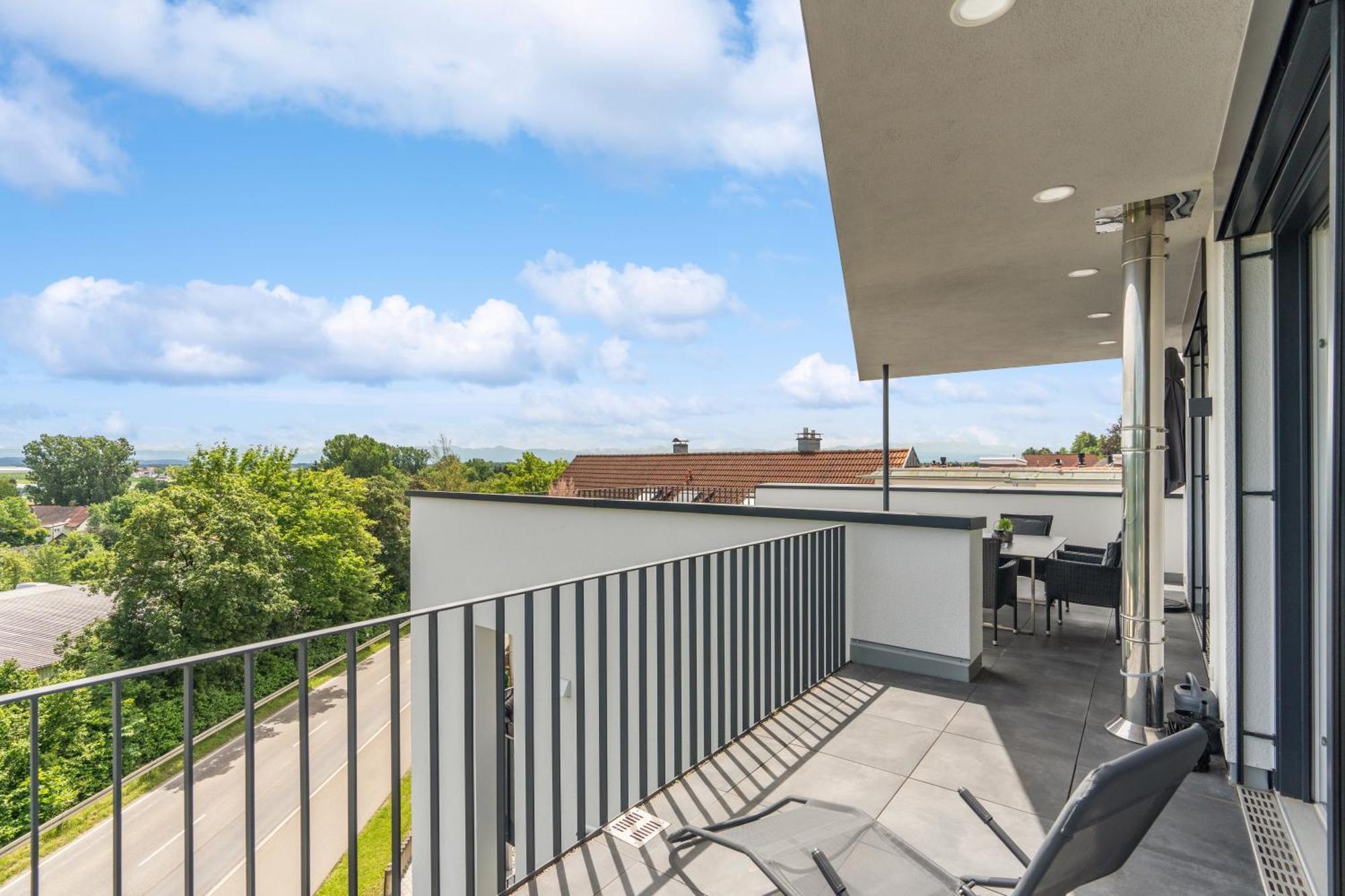 Anytime - Penthouse Mit Terrasse Und Bergsicht Lägenhet FDH Exteriör bild